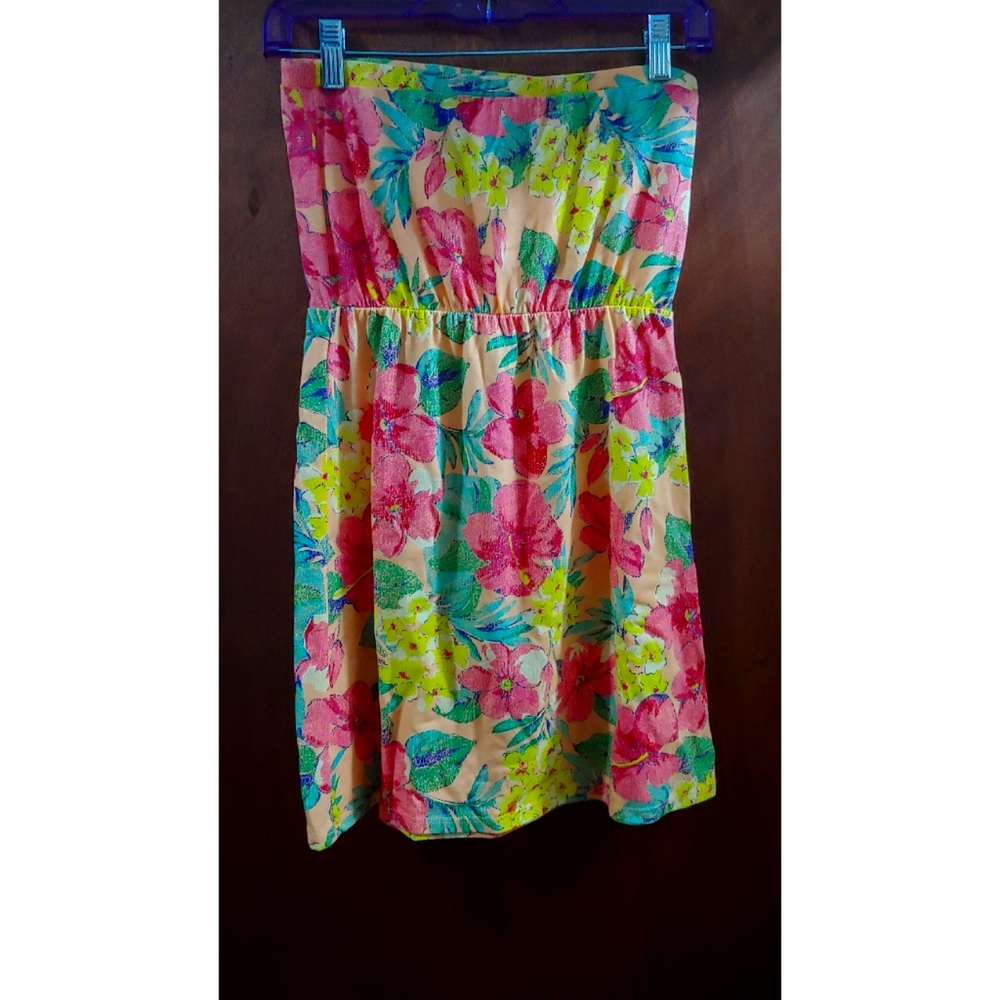 Summery Floral Strapless Dress